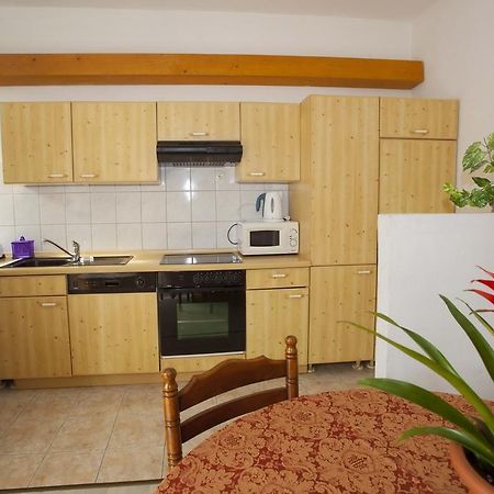 Apartments Dino Makarska Bagian luar foto