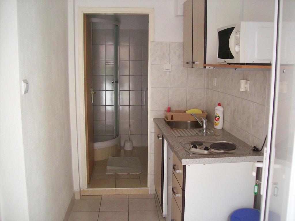 Apartments Dino Makarska Bagian luar foto